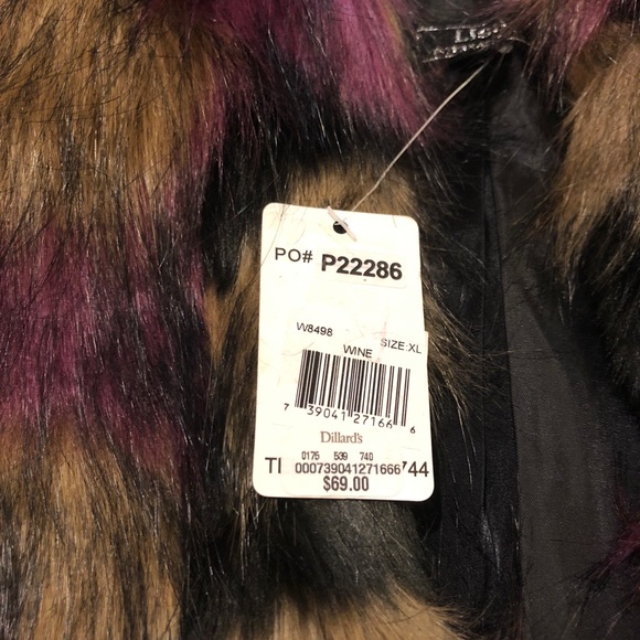 Cute faux fur vest just in time for fall! - Picture 2 of 4